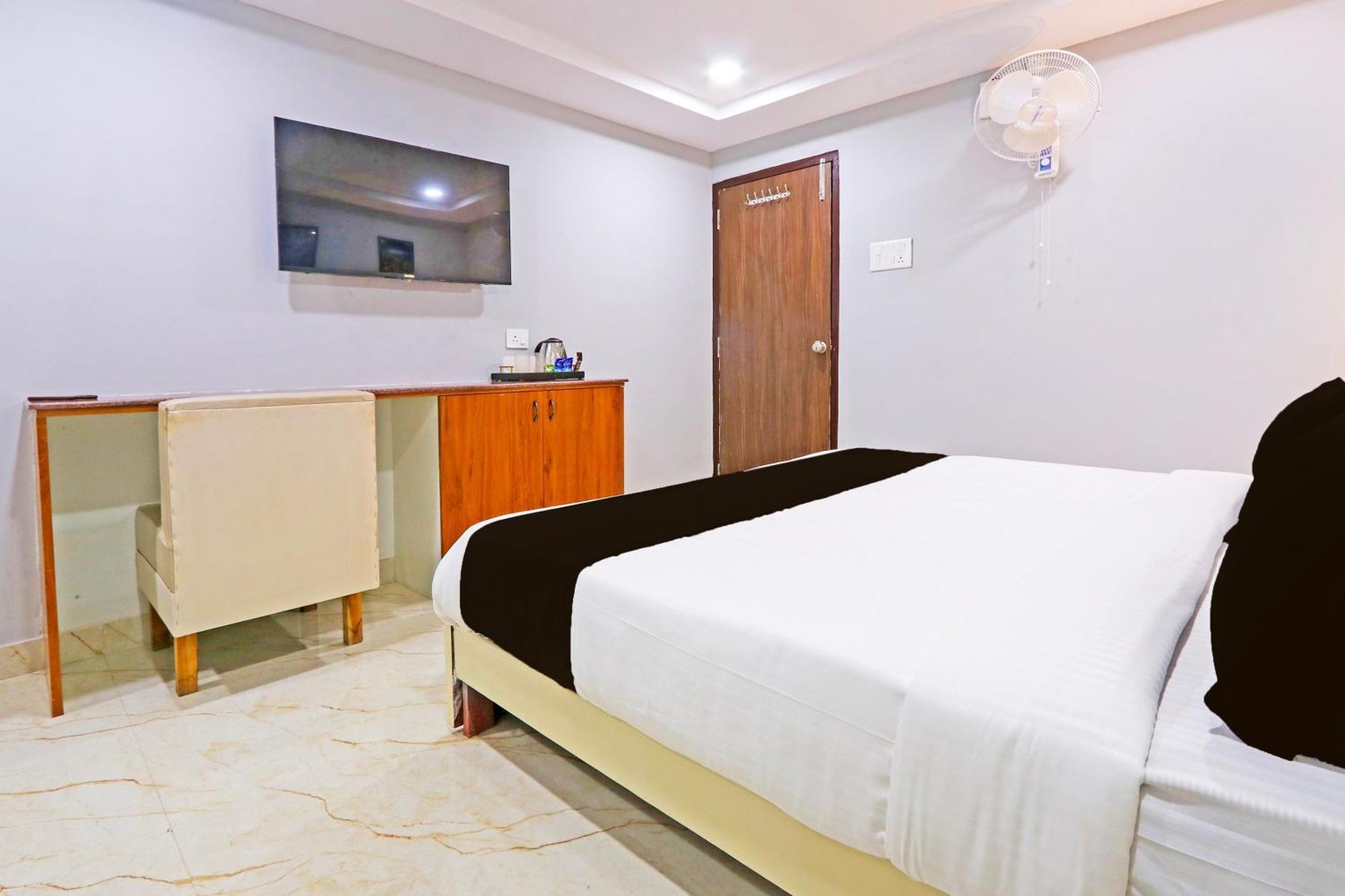 Hotel Super Townhouse Qualia Elite S R Nagar Hyderabad Exterior foto