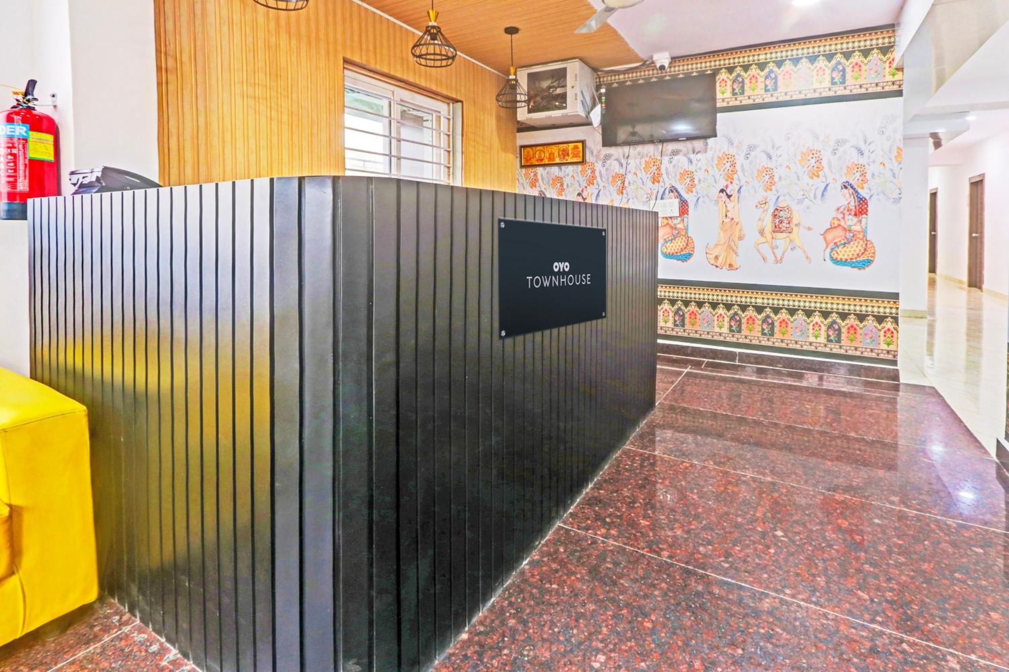 Hotel Super Townhouse Qualia Elite S R Nagar Hyderabad Exterior foto