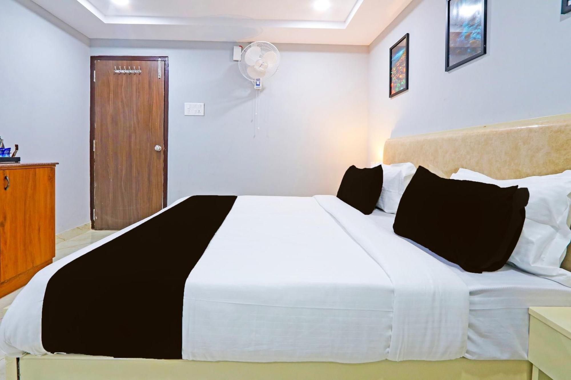 Hotel Super Townhouse Qualia Elite S R Nagar Hyderabad Exterior foto